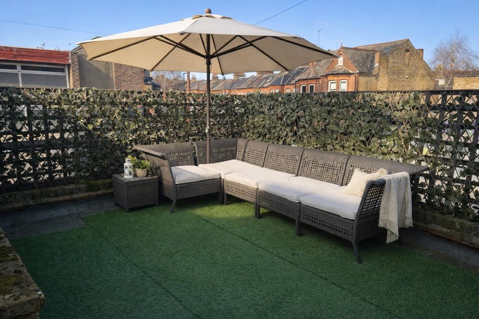 Patio, Seating area
