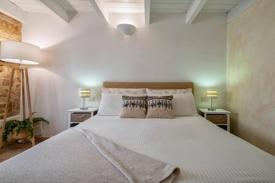 Little Flower Apartment in Alghero