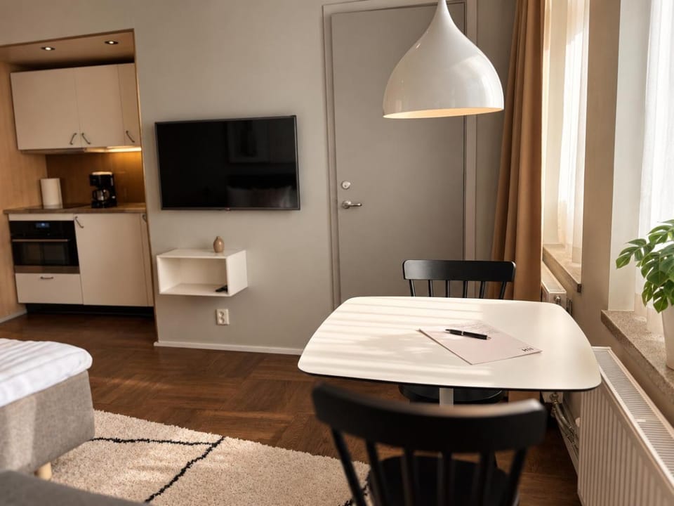 TV and multimedia, Kitchen or kitchenette, Dining area
