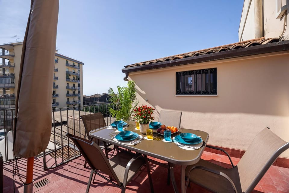 Balcony/Terrace, Balcony/Terrace