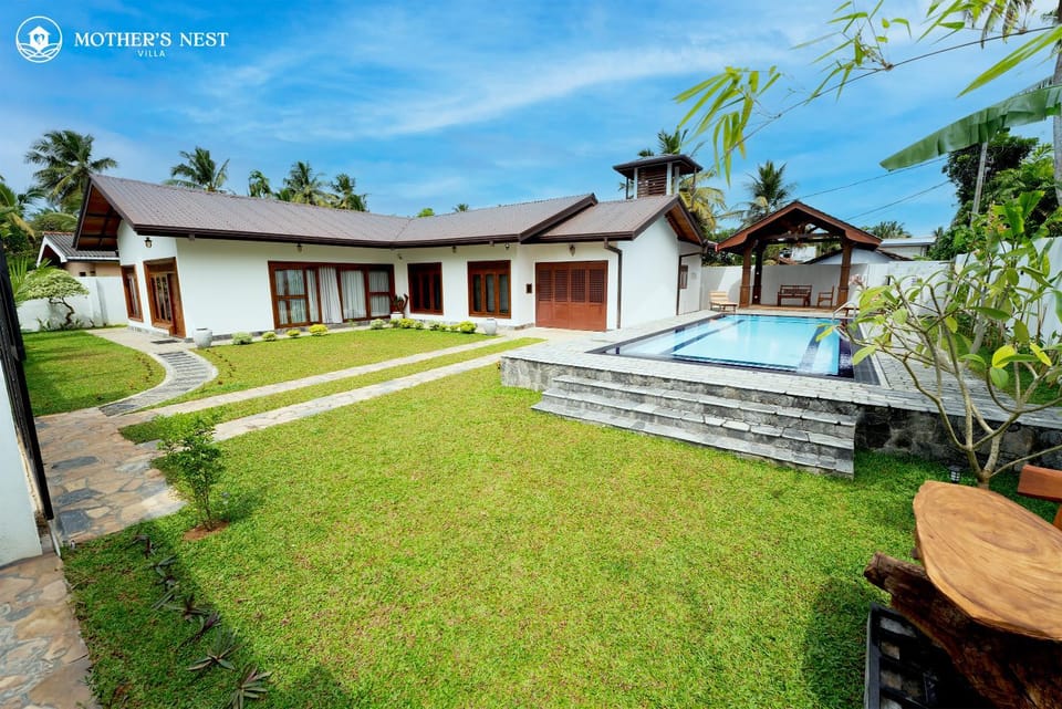 Garden, Swimming pool, Parking