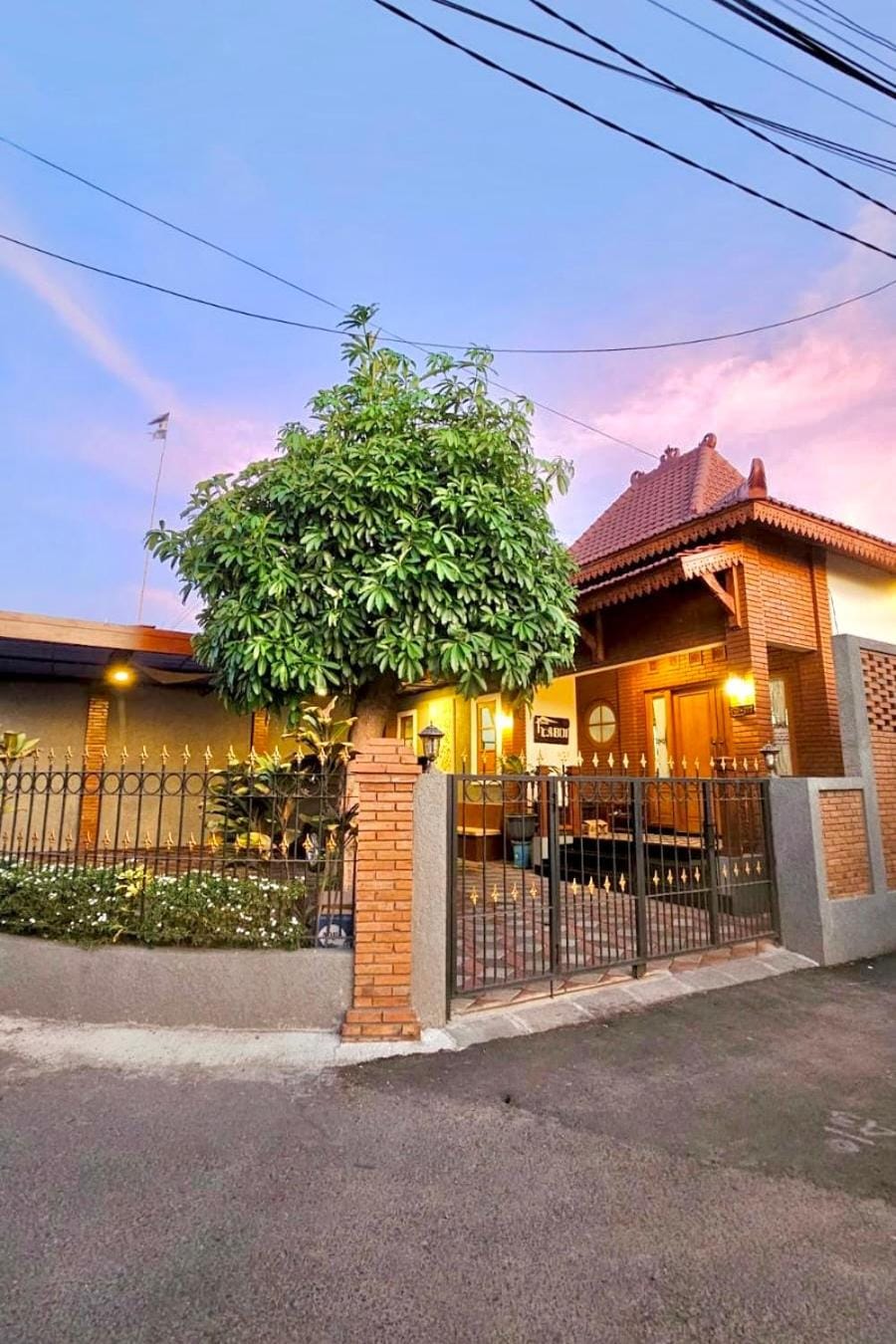 Property building, Facade/entrance