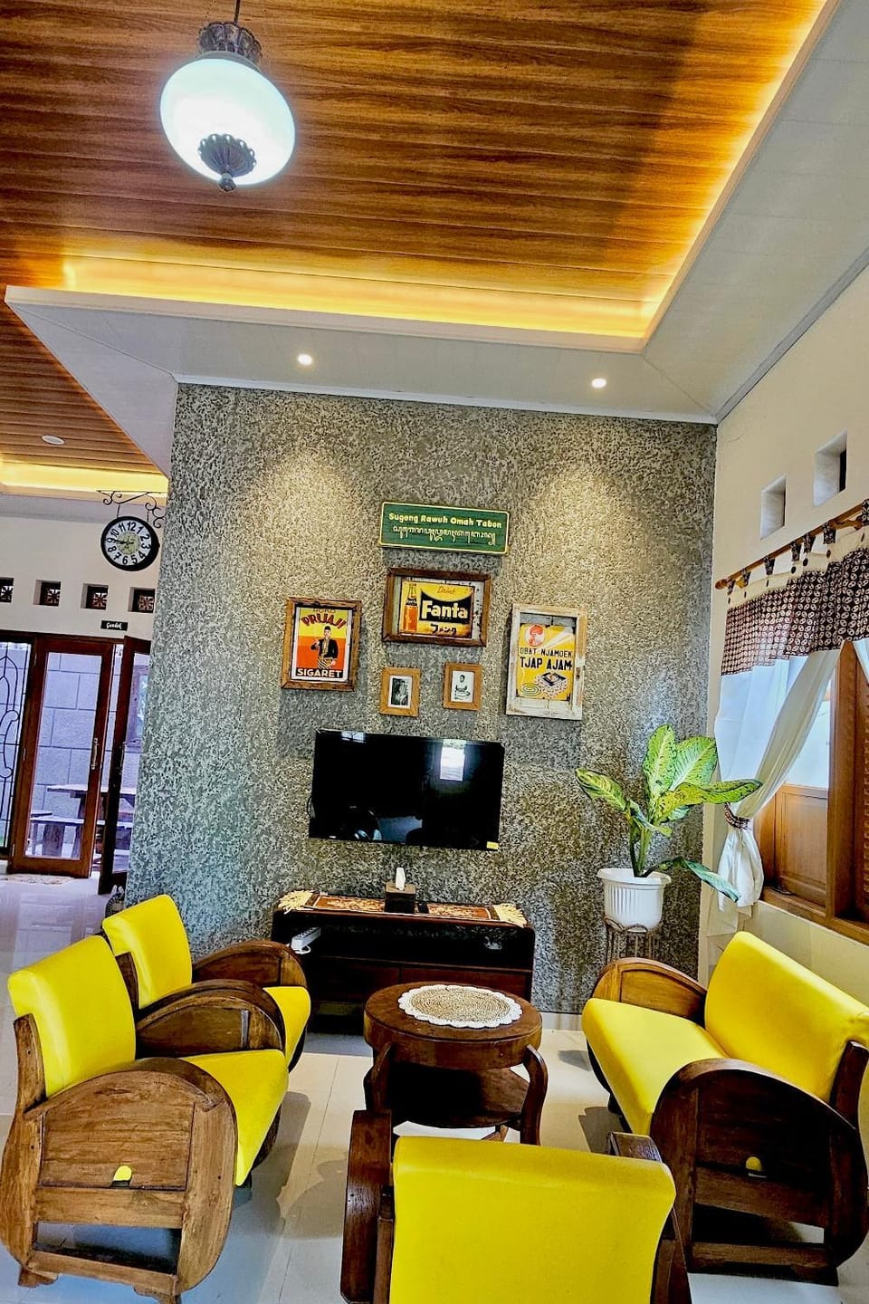 Living room, Seating area