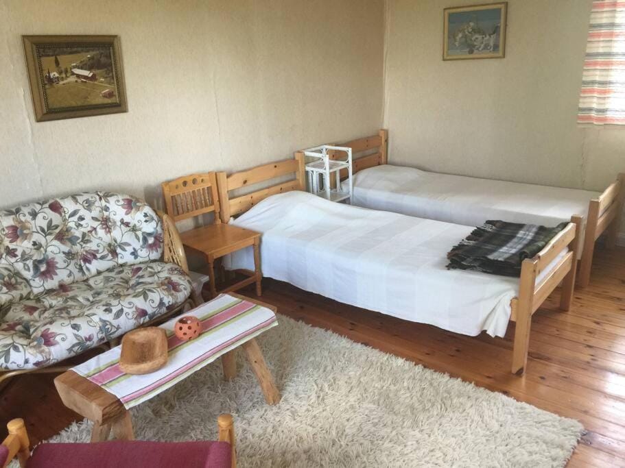 Trevligt fritidshus 20 km utanför Falun Dalarna Wi-Fi Sjönära House in Sweden