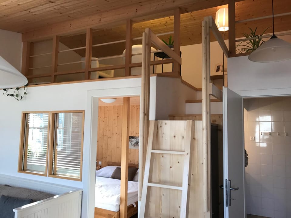 Shower, Spring, Day, Bathroom, Living room, Seating area, Bedroom, On site