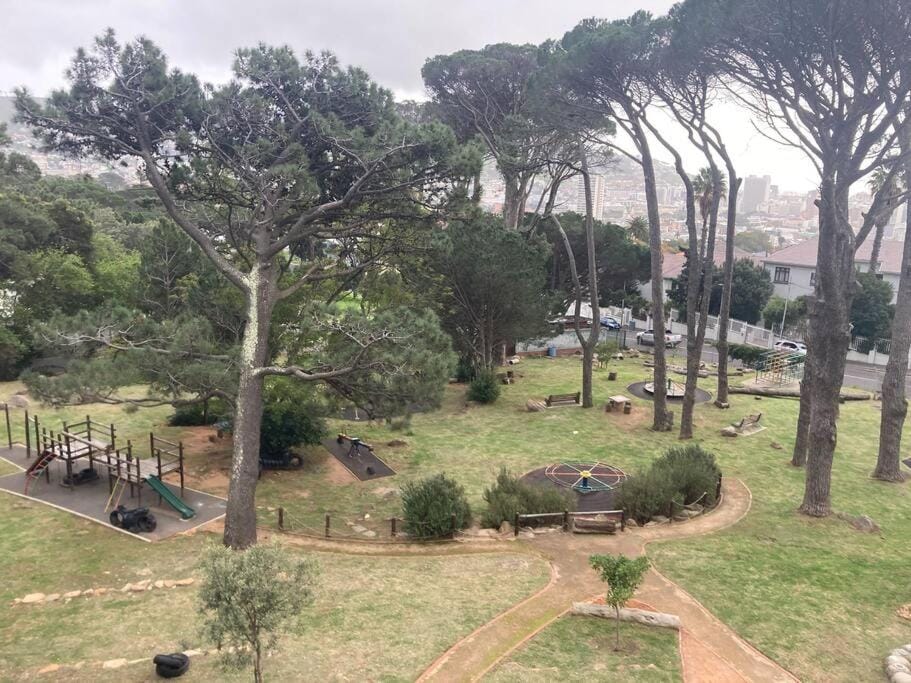 Deer Park Apartment CPT - With Sweeping Views Apartment in Cape Town