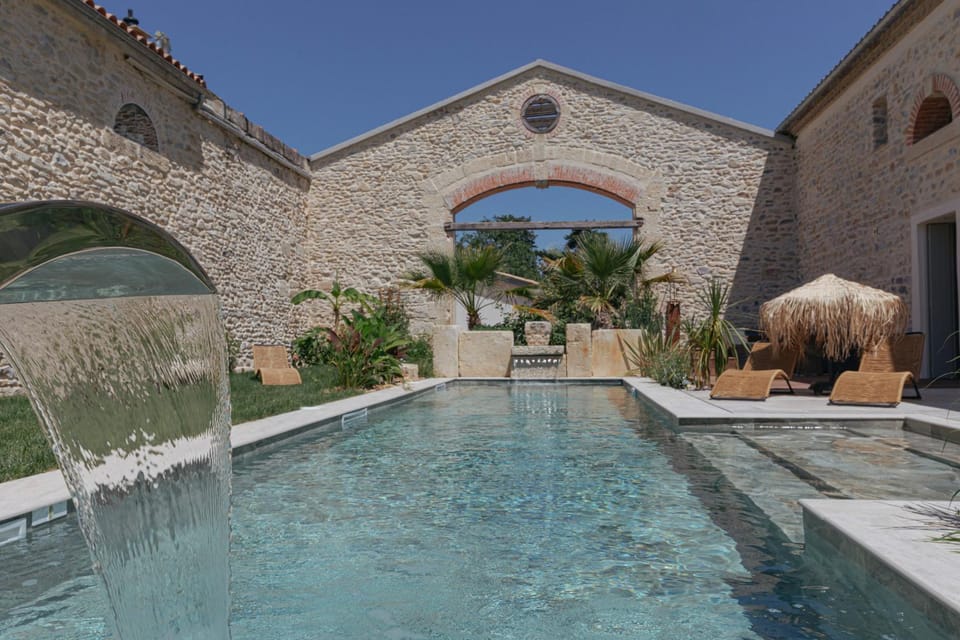 Patio, Garden, Swimming pool, Swimming pool, sunbed