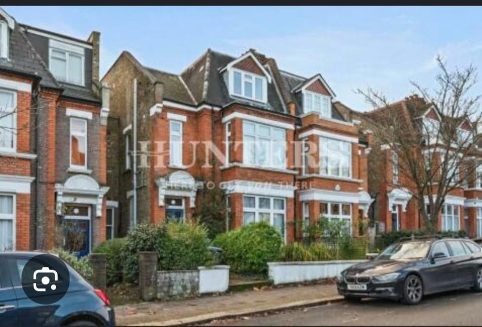 Centrel to london single bed room Vacation rental in London Borough of Camden