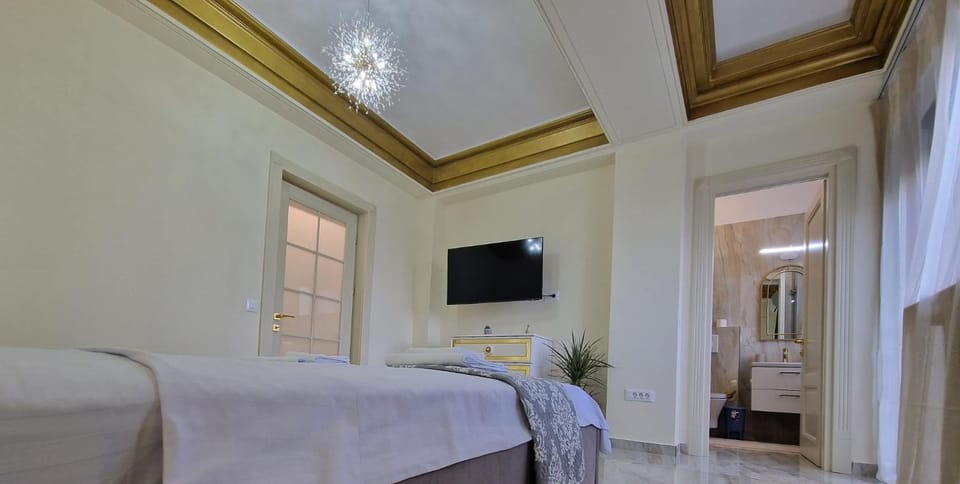 Laroka House Luxury Apartment City Center Universitate Apartment in Bucharest