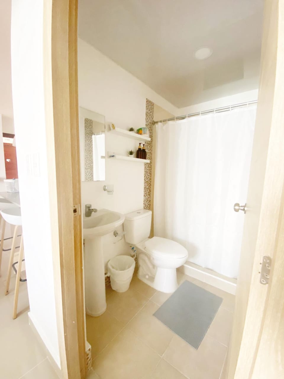 Toilet, Bathroom, towels