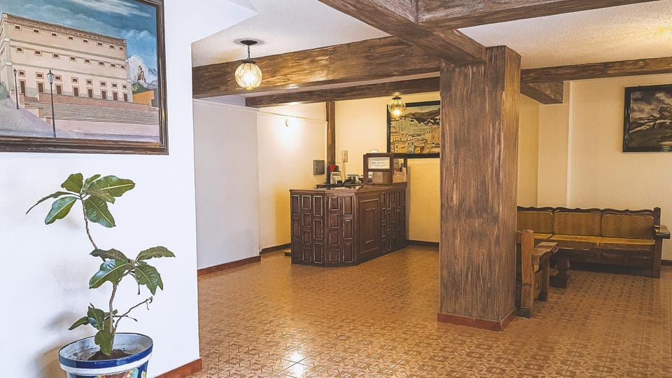 Communal lounge/ TV room, Lobby or reception, Decorative detail
