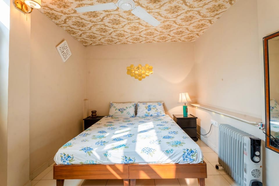 Bed, Photo of the whole room, Bedroom, air conditioner