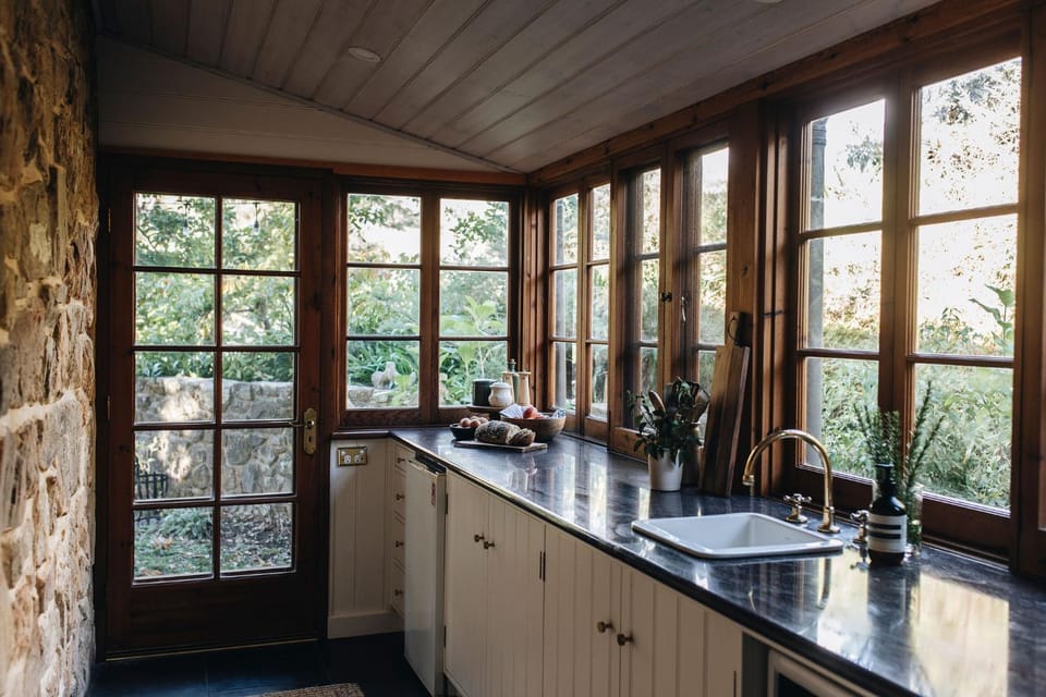 Secluded Stone Cottage perfect for Couples Escape - Waterfalls Country House in Adelaide