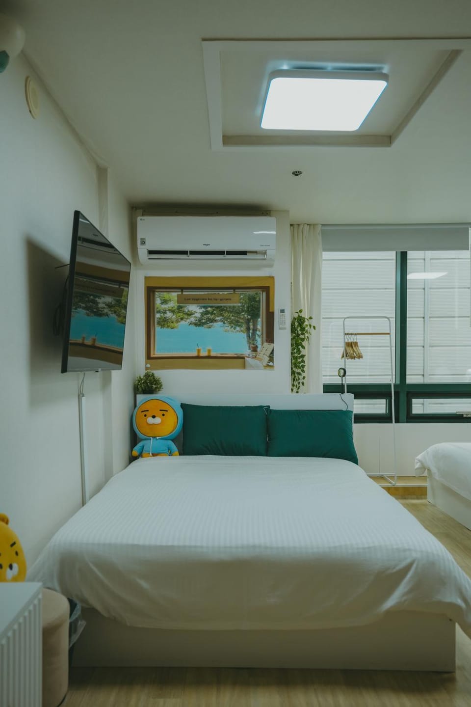 Bed, TV and multimedia, Bedroom, air conditioner