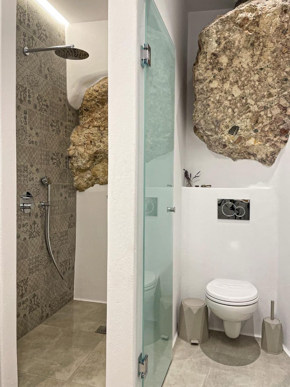 Shower, Toilet, Bathroom