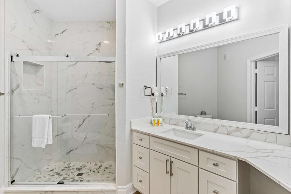 The Epic Dublin Vista Cay Orlando Apartment in Orlando