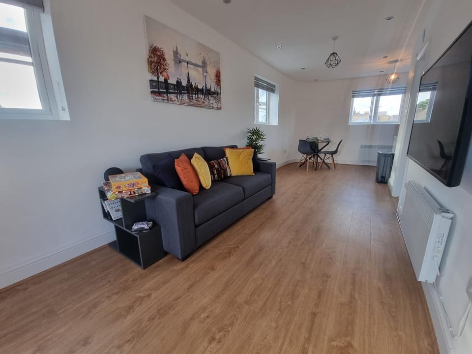Stunning roof terrace studio flat Apartment in London
