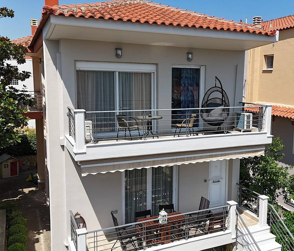 Property building, Balcony/Terrace