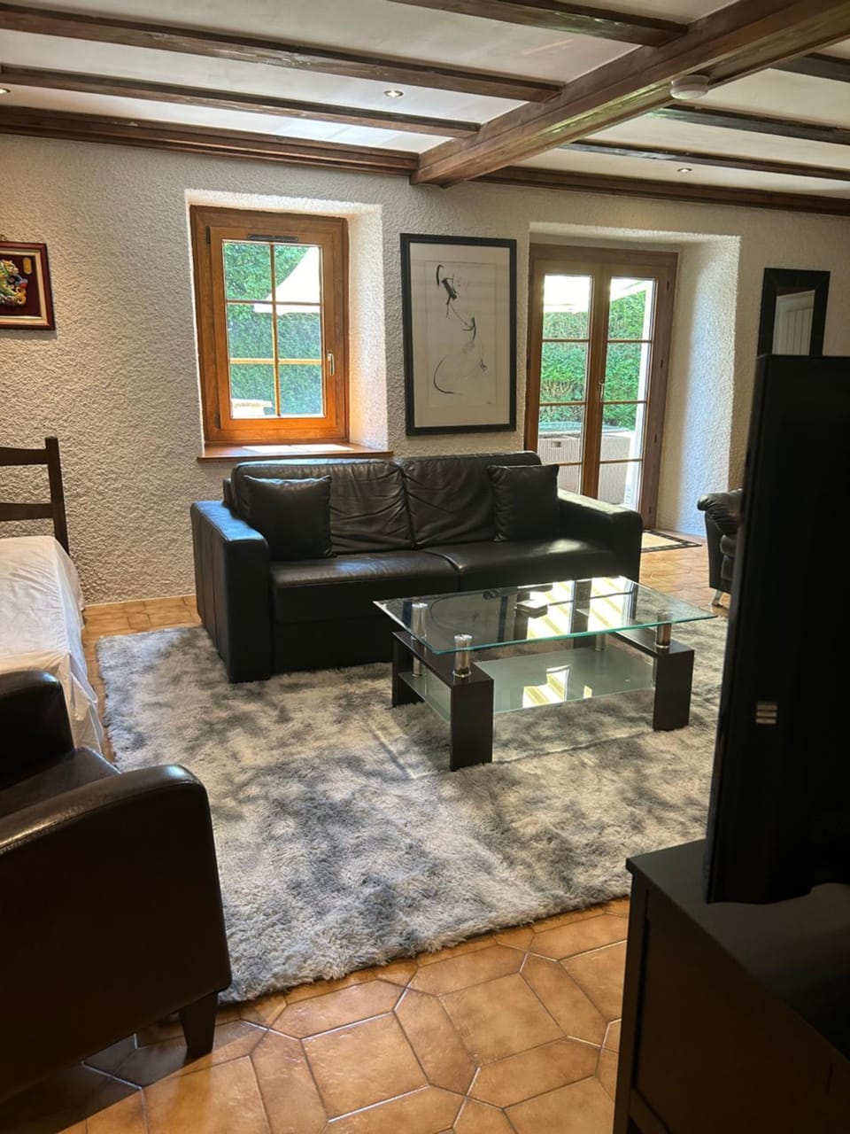 Bed, TV and multimedia, Living room, Seating area