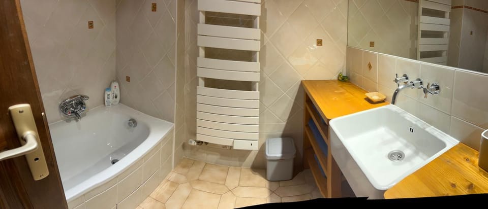 Shower, Bathroom, Bath, towels
