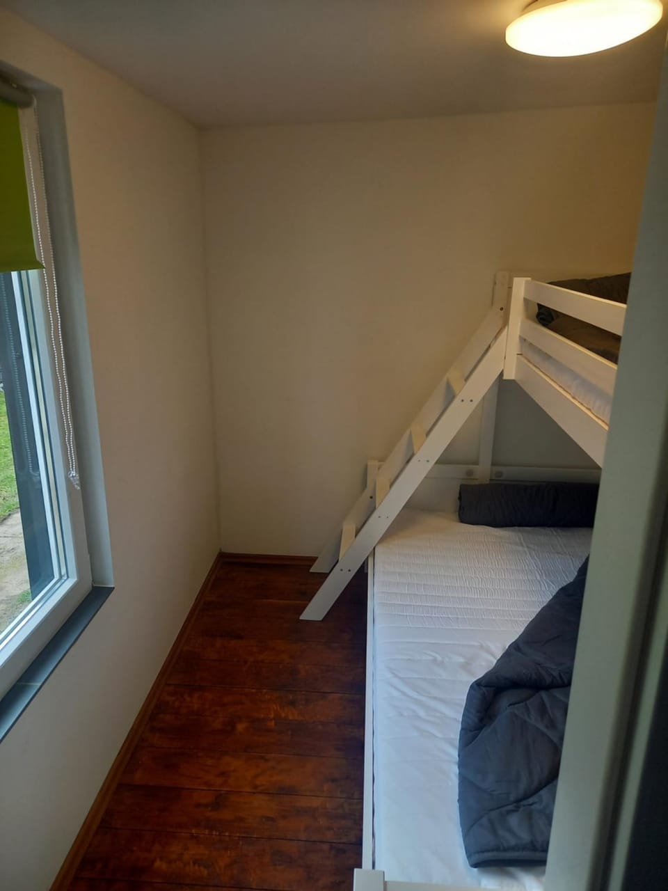 Bed, Photo of the whole room, bunk bed