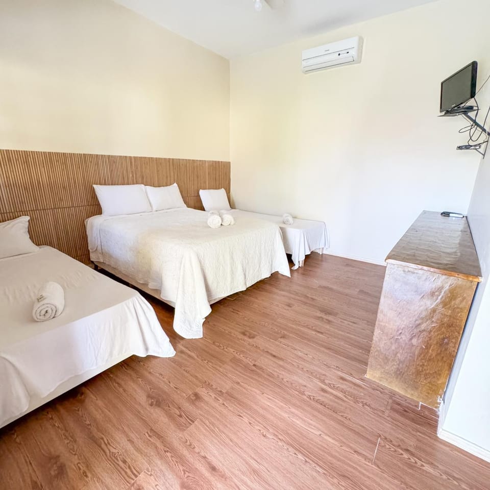 Bed, Bedroom, air conditioner