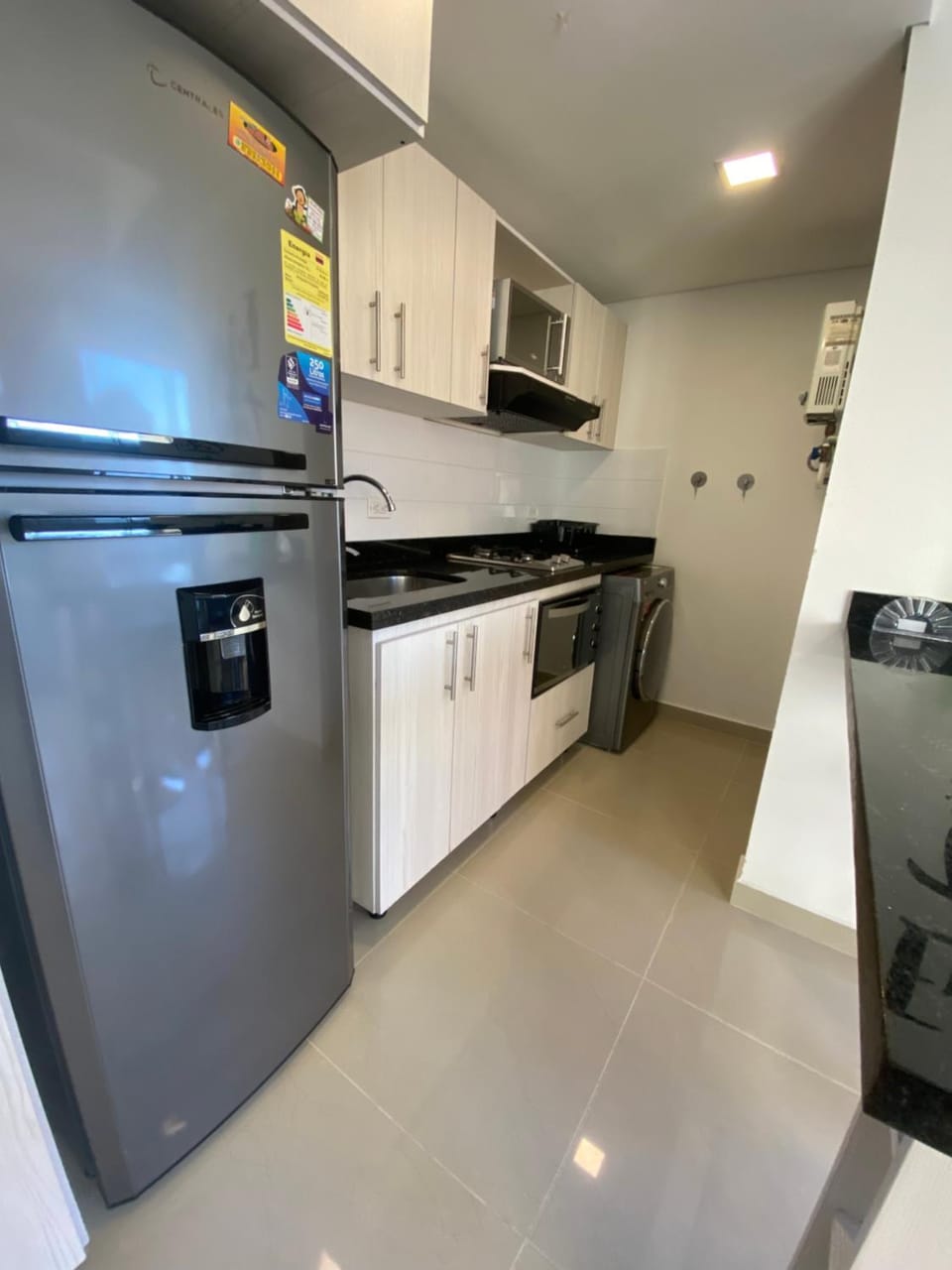 Kitchen or kitchenette, minibar