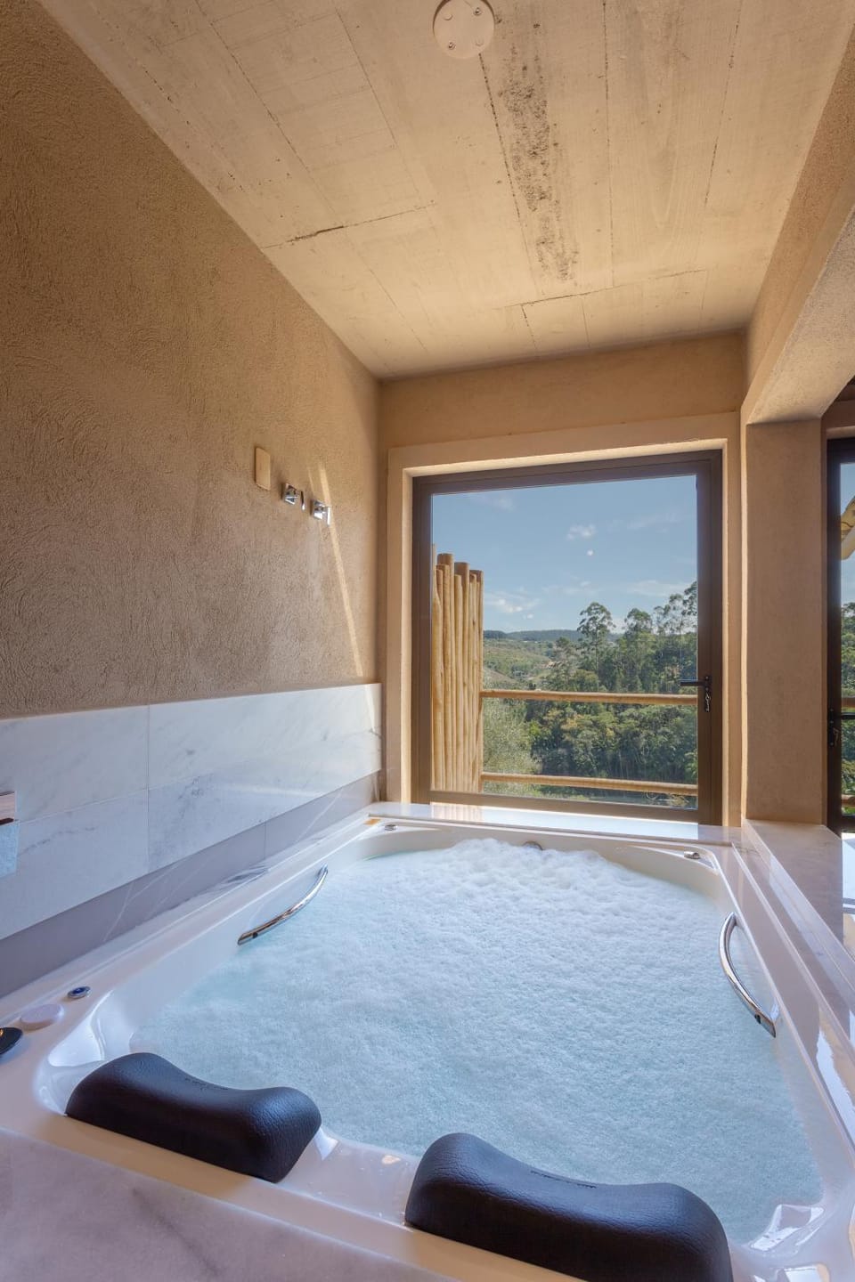 Hot Tub, Bath