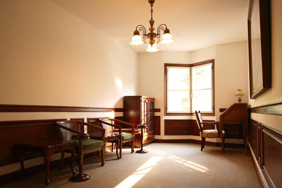 Communal lounge/ TV room