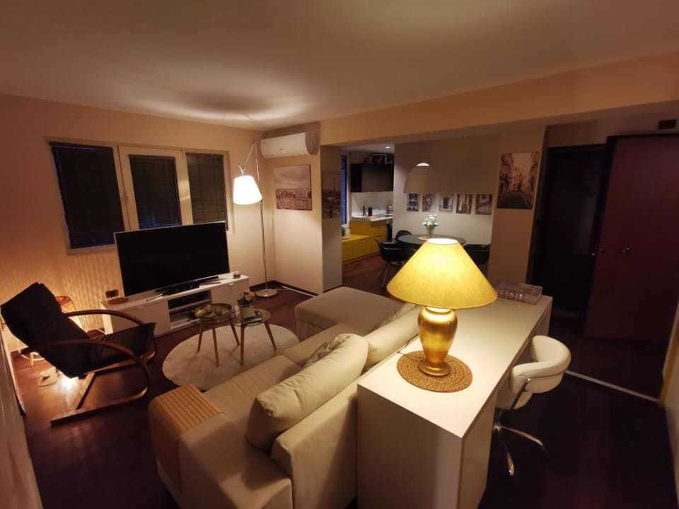 TV and multimedia, Seating area