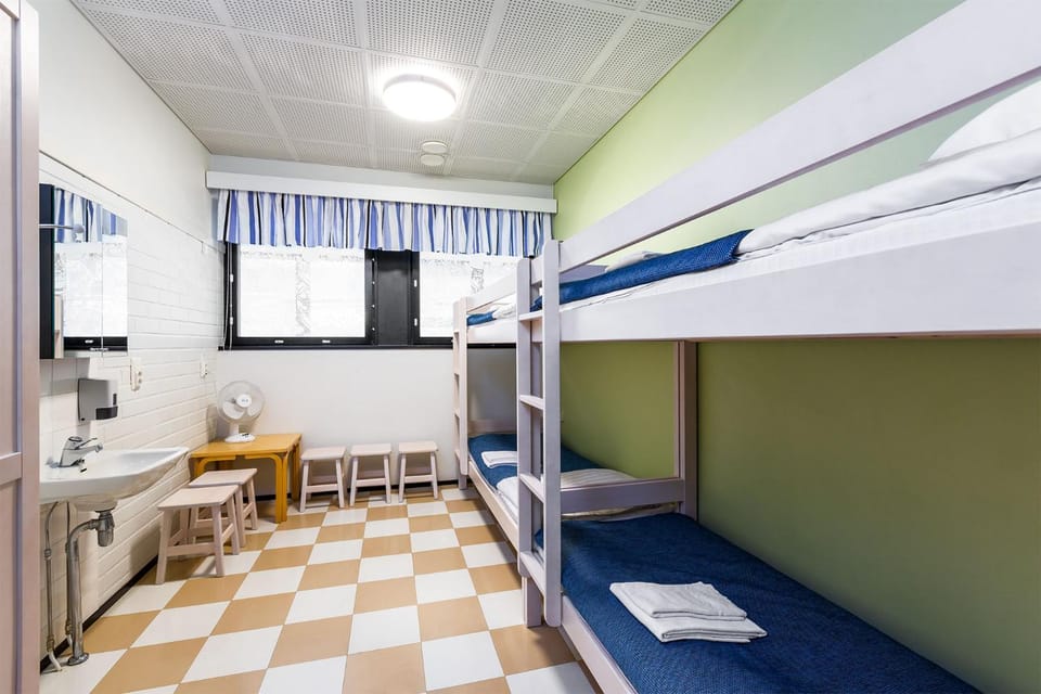 bunk bed