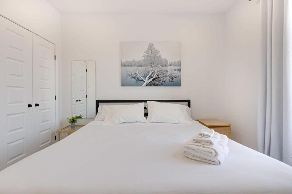Le Mile End by M11 - Neat & Spacious 1BDR Unit Apartment in Laval