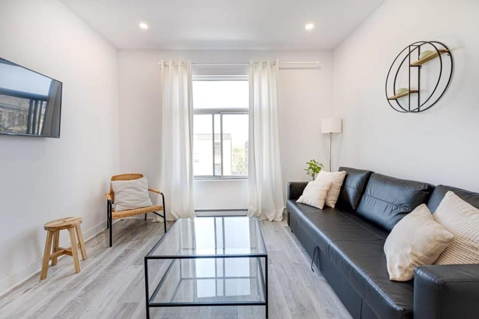 Le Mile End by M11 - Neat & Spacious 1BDR Unit Apartment in Laval