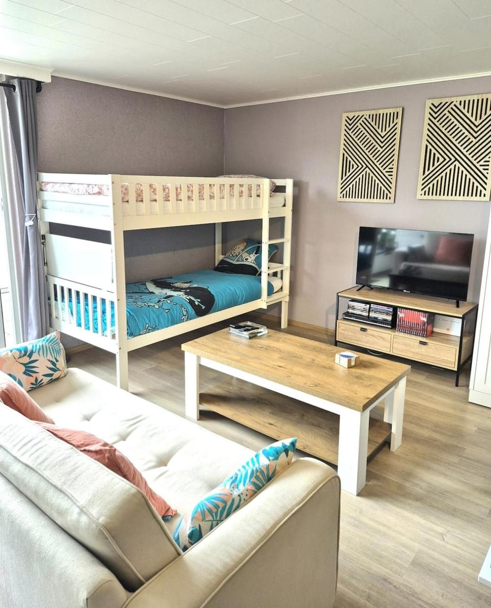 bunk bed