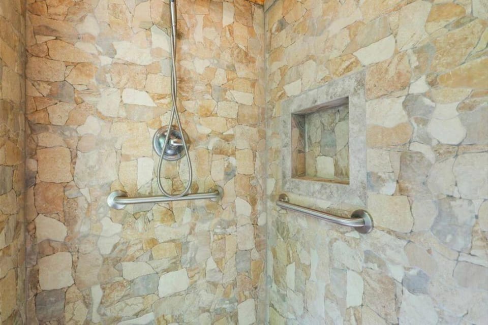 Open Studio Lodge at Little Rock Creek House in Georgia