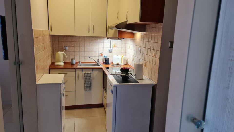 Coffee/tea facilities, Kitchen or kitchenette, minibar, pet friendly, stove, toaster