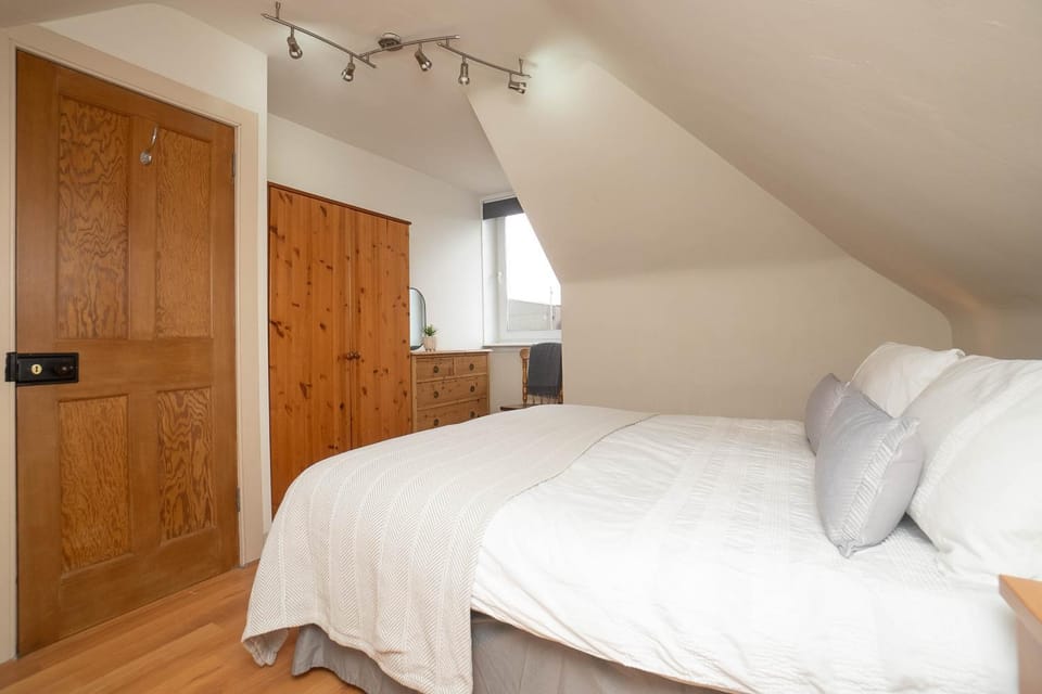 Bed, Bedroom, wardrobe