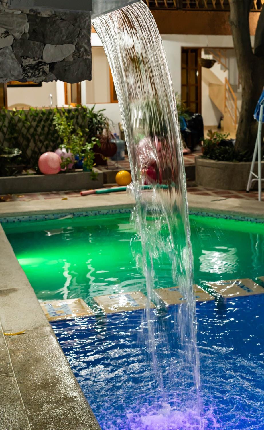 Swimming pool