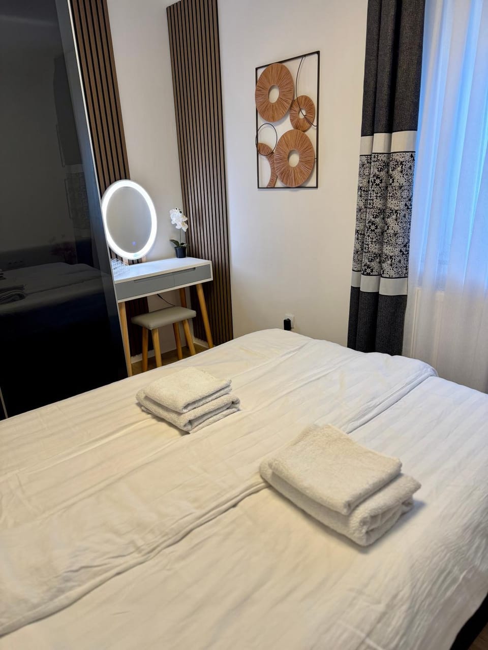 Best Central Apartment - am Marktplatz - Up to 5 - Next to Frankfurt and Hanau - Coffee and Snacks - Netflix, Prime, Disney Apartment in Hesse