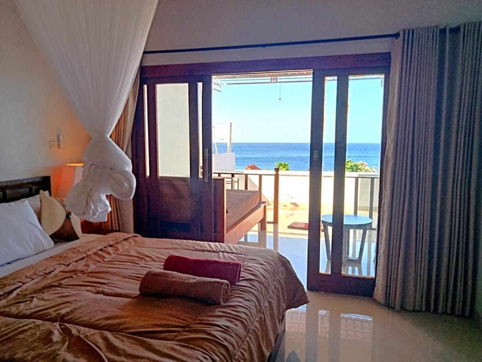 Bed, Balcony/Terrace, Bedroom, Sea view