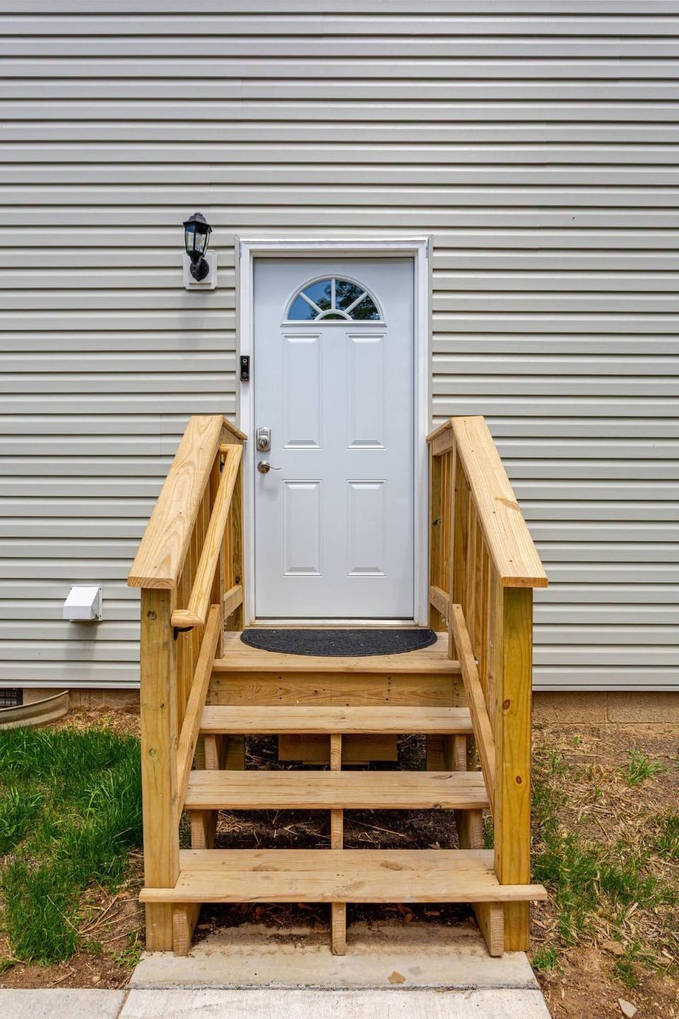 Private Studio Apartment with One King Bed and One Sofa Bed Apartment in Delaware