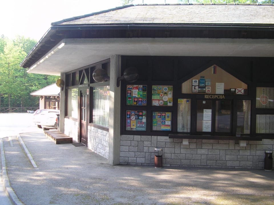Facade/entrance, On-site shops, Lobby or reception, Area and facilities