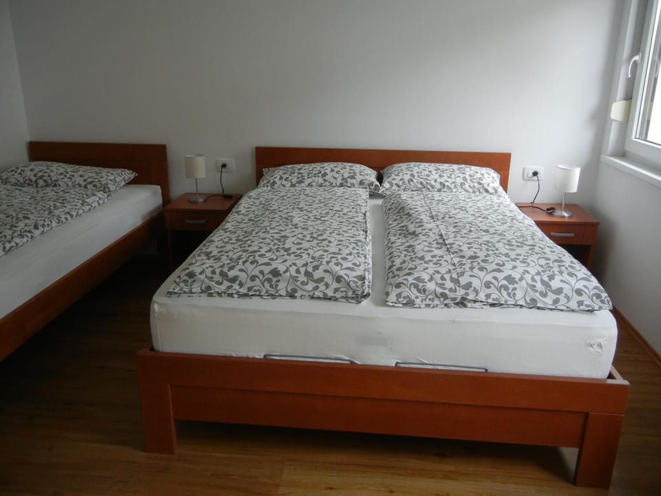 Food and drinks, Bedroom