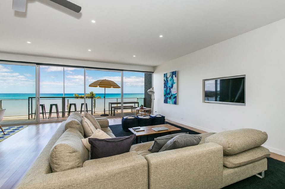 On The Beach Apartment in Lorne