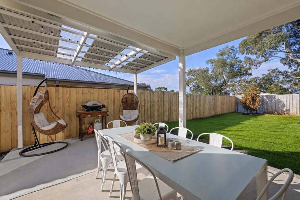 Patio, Day, Garden, Garden view