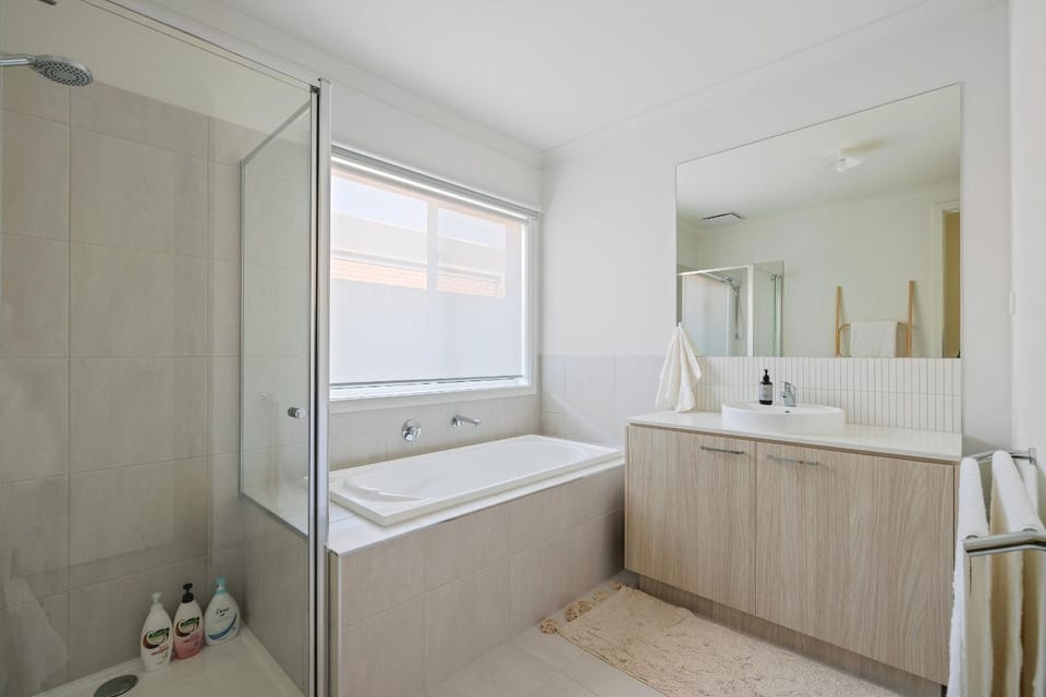 Bathroom, Bath