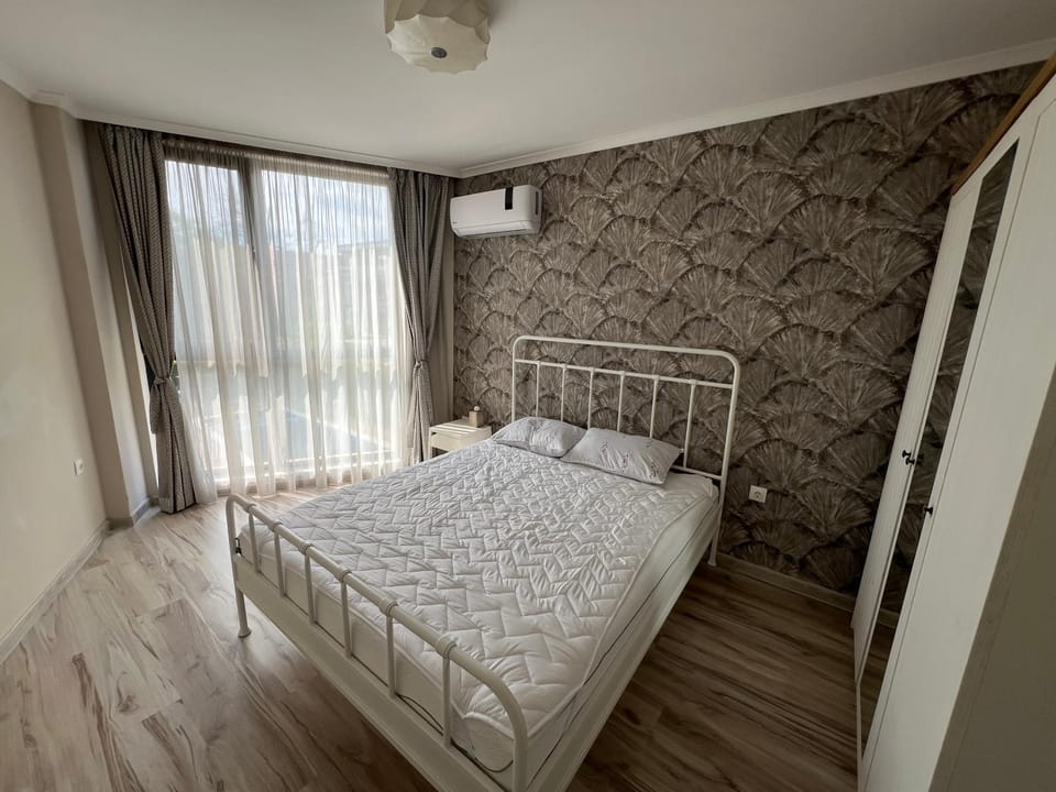 Seaview flat with pool Apartment in Varna