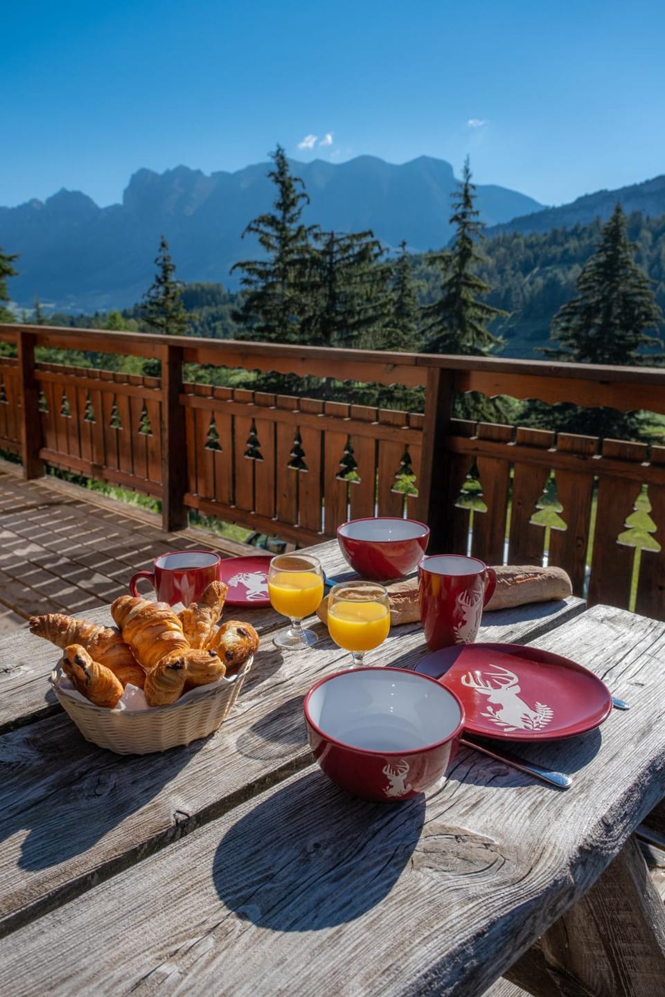 View (from property/room), Balcony/Terrace, Mountain view