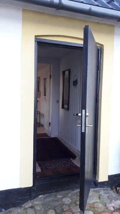 Fuglsanggaard. Private annex in nature. Apartment in Zealand