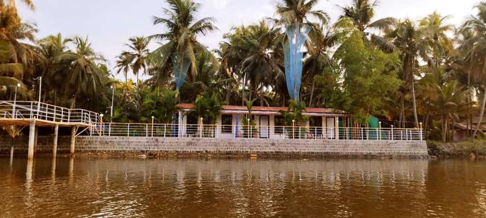 Hangout Vacation rental in Karnataka